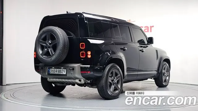 Land Rover Defender 2025 thumb 2
