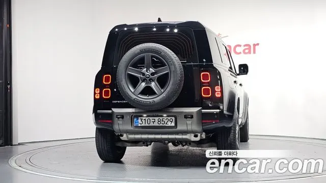 Land Rover Defender 2025 thumb 4