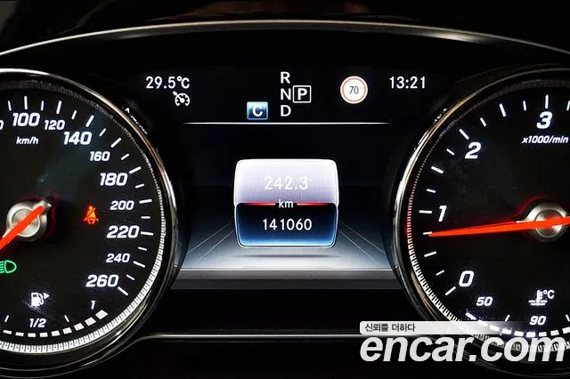 Mercedes-Benz E-Класс 2019 thumb 9