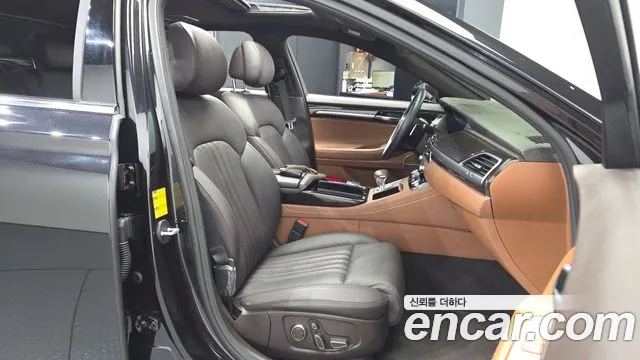 Genesis G90 2019 thumb 11