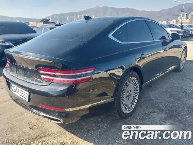 Genesis G80 2022 thumb 2
