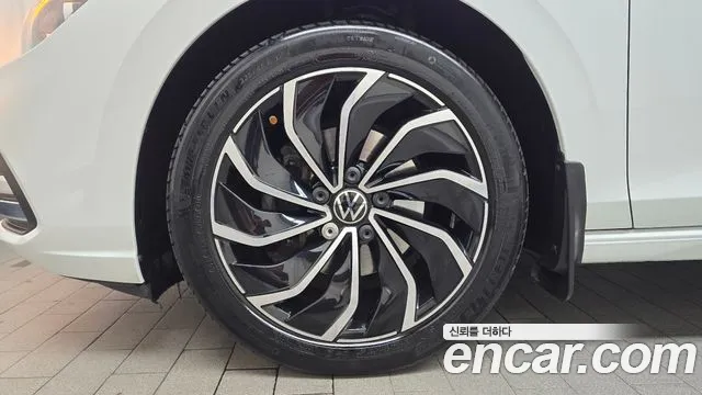 Volkswagen Golf Sportsvan 2022 thumb 4