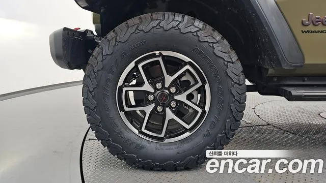 Jeep Wrangler 2025 thumb 4
