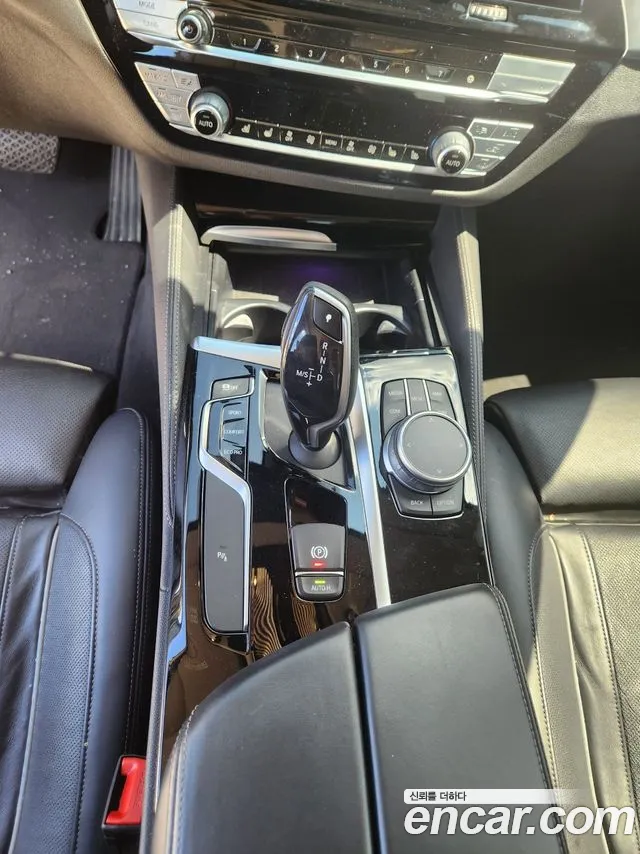 BMW 5 серии 2020 thumb 9