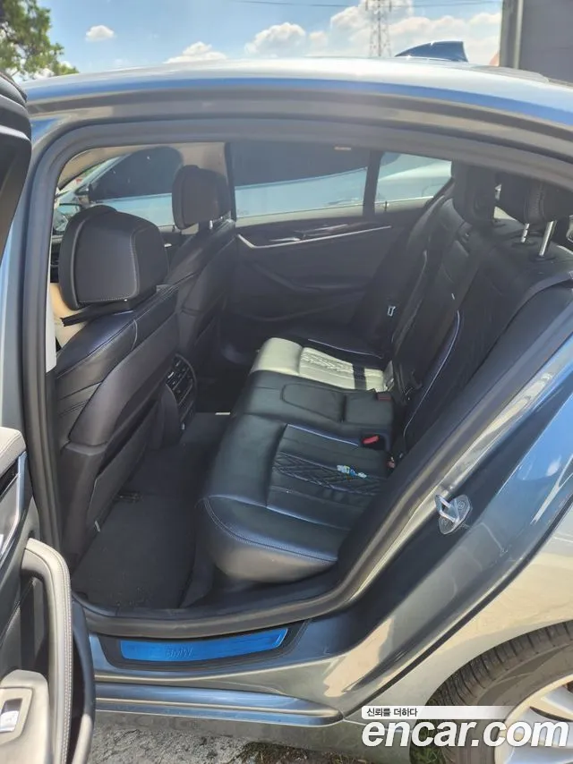 BMW 5 серии 2020 thumb 10