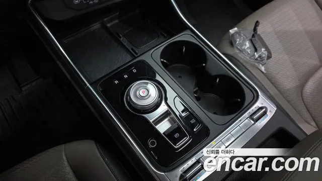 Kia Carnival 2024 thumb 9