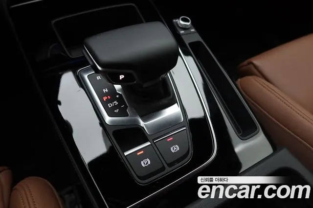 Audi Q5 2021 thumb 9