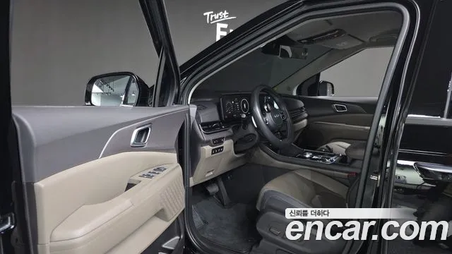 Kia Carnival 2024 thumb 10