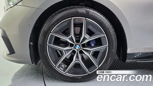 BMW 5 серии 2026 thumb 4