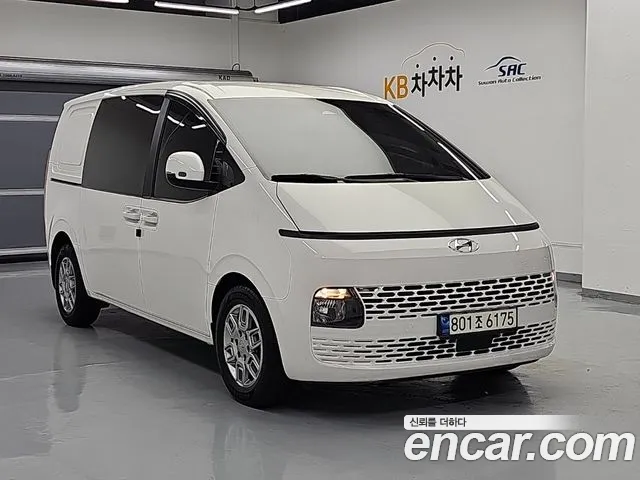 Hyundai Staria 2022 thumb 4