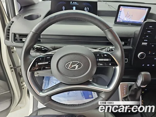 Hyundai Staria 2022 thumb 9