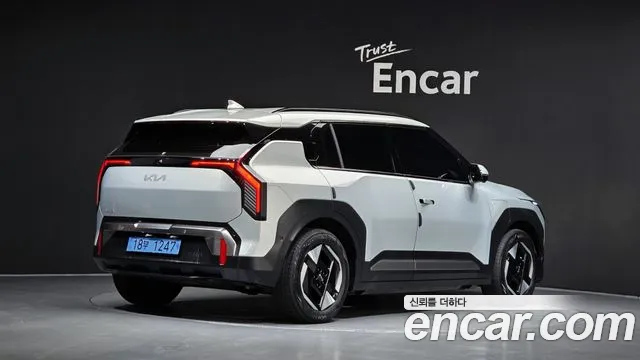 Kia EV3 2025 thumb 2
