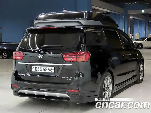 Kia Carnival 2019 thumb 4