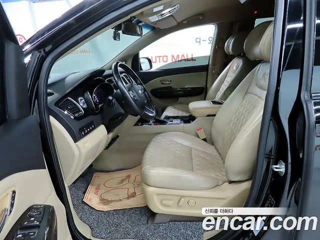 Kia Carnival 2019 thumb 6