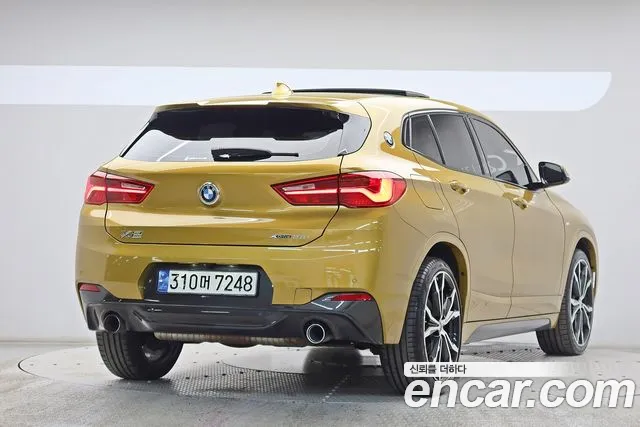 BMW X2 2019 thumb 2