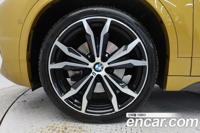 BMW X2 2019 thumb 5