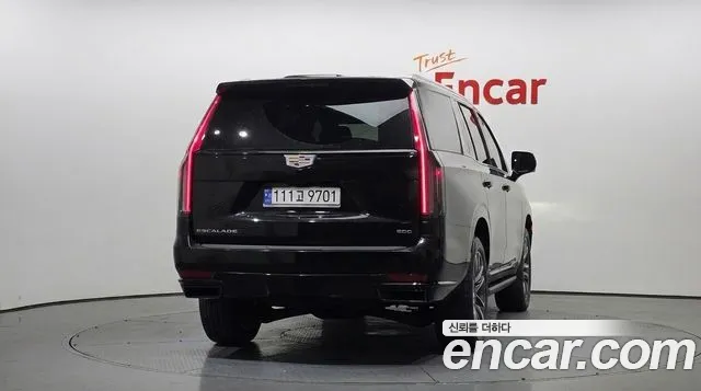 Cadillac Escalade 2023 thumb 4