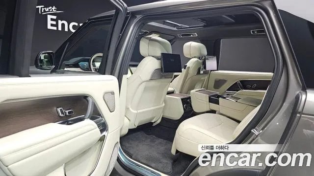 Land Rover Range Rover 2023 thumb 11