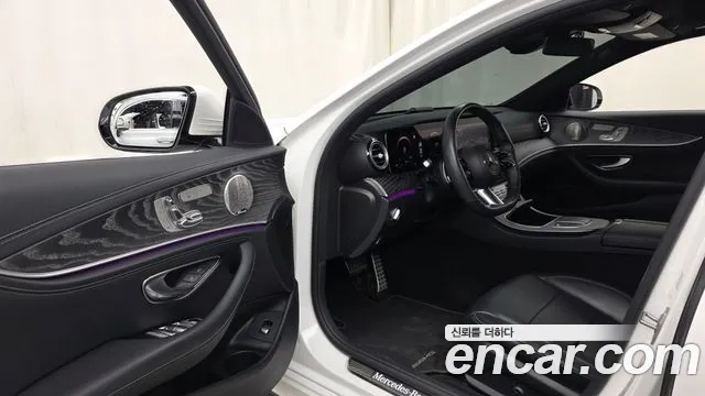 Mercedes-Benz E-Класс 2021 thumb 10