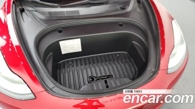 Tesla Model 3 2022 thumb 6