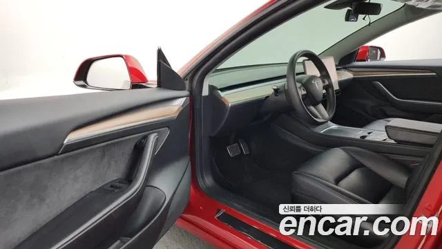 Tesla Model 3 2022 thumb 10