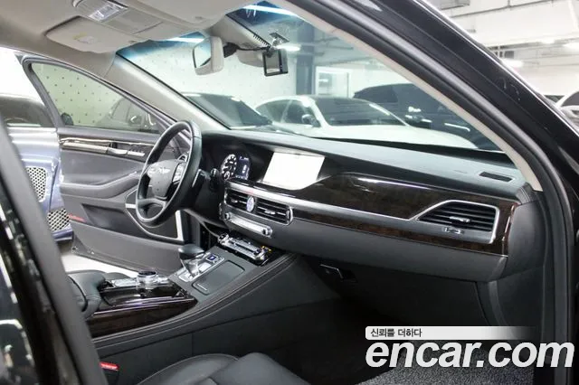 Genesis G90 2019 thumb 10