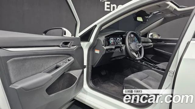Volkswagen Golf Sportsvan 2026 thumb 10