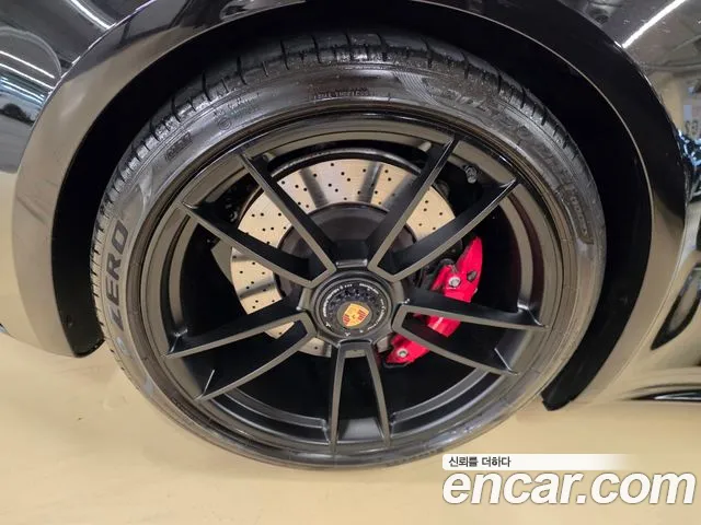 Porsche 911 2023 thumb 9