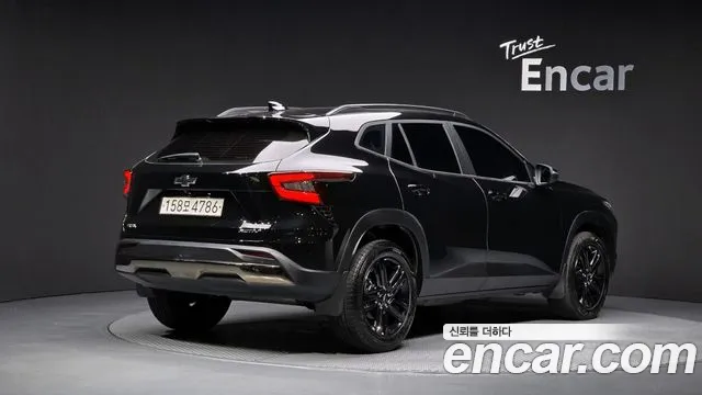 Chevrolet Tracker 2023 thumb 2