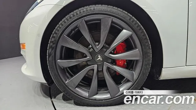 Tesla Model 3 2020 thumb 5