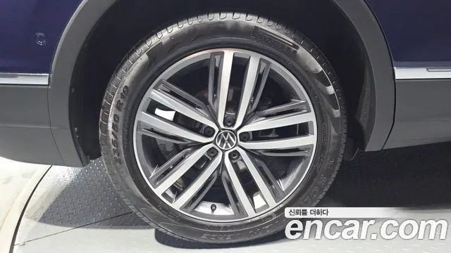 Volkswagen Tiguan 2023 thumb 5