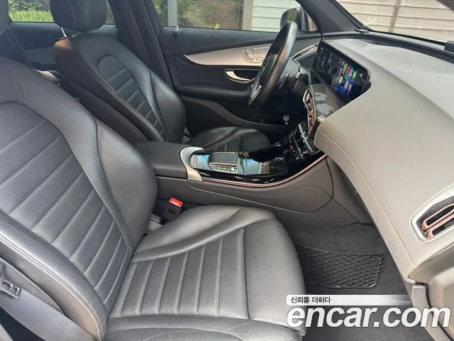 Mercedes-Benz EQC 2020 thumb 10