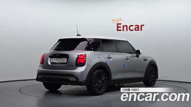 Mini Hatch 2024 thumb 2