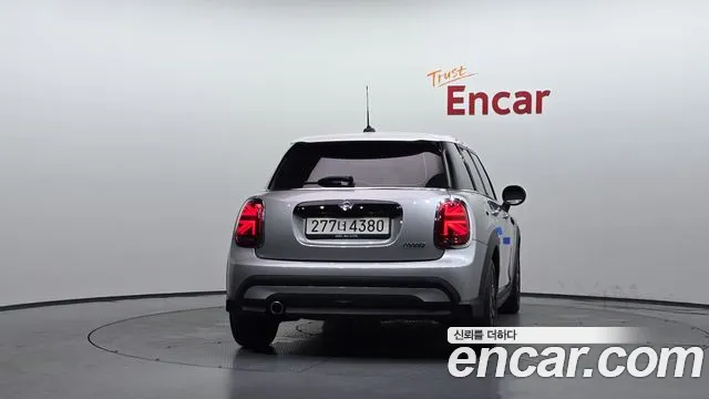Mini Hatch 2024 thumb 4