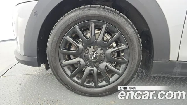 Mini Hatch 2024 thumb 5