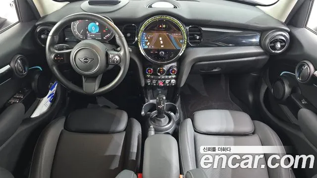 Mini Hatch 2024 thumb 7