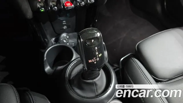 Mini Hatch 2024 thumb 9