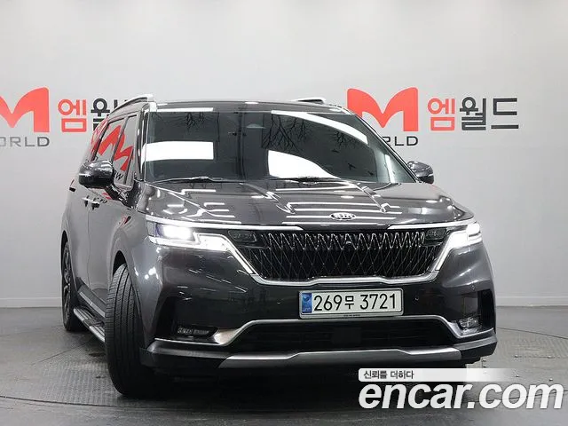 Kia Carnival 2021 thumb 2