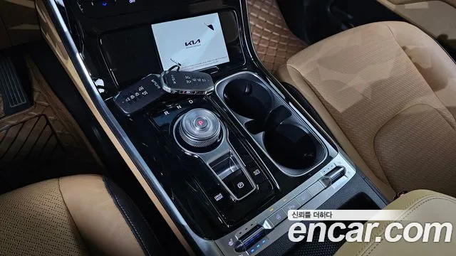 Kia Carnival 2022 thumb 9