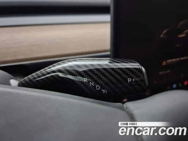 Tesla Model Y 2024 thumb 9