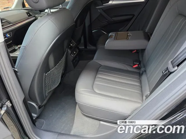 Audi Q5 2021 thumb 6