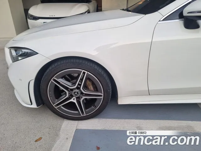 Mercedes-Benz CLS-Class 2019 thumb 9