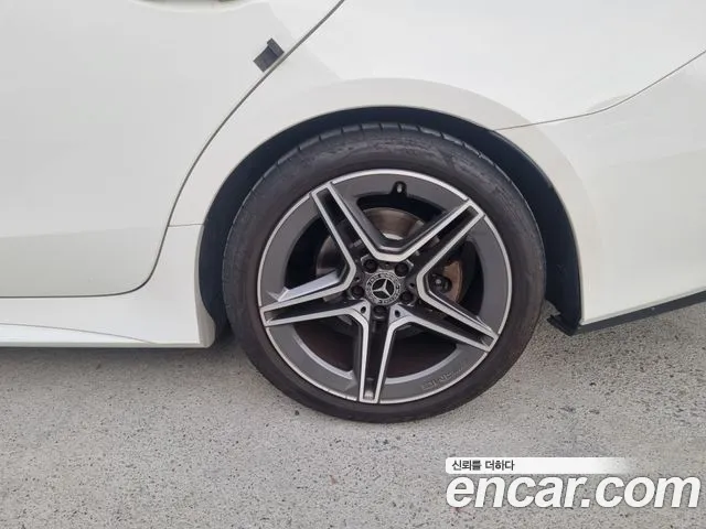 Mercedes-Benz CLS-Class 2019 thumb 11