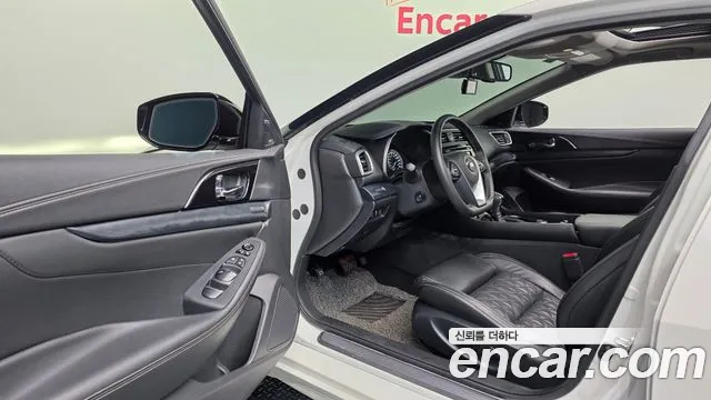 Nissan Maxima 2019 thumb 10