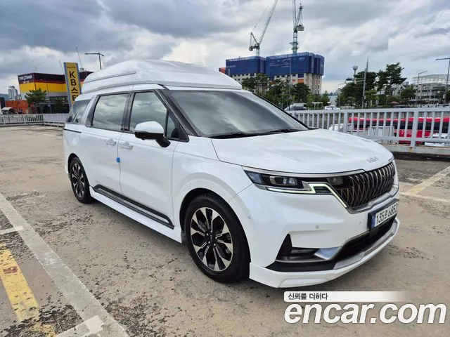 Kia Carnival 2023 thumb 2