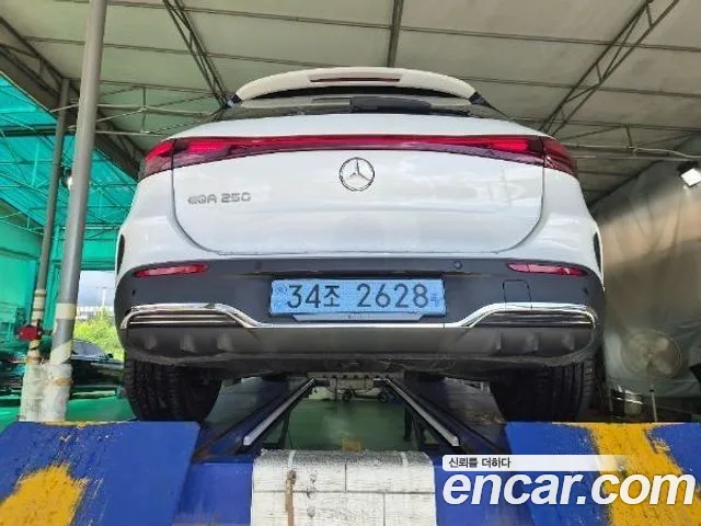 Mercedes-Benz EQA 2025 thumb 2