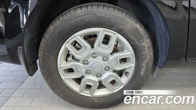 Hyundai Staria 2023 thumb 5