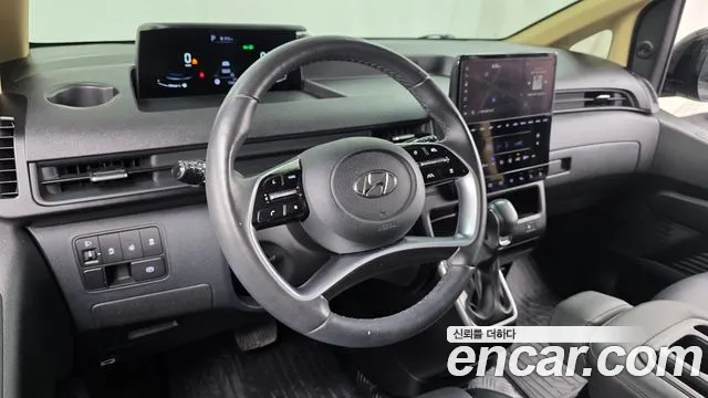 Hyundai Staria 2023 thumb 12