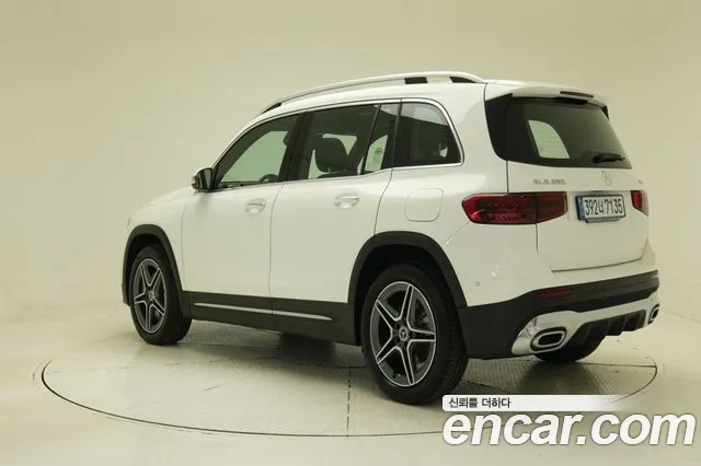 Mercedes-Benz GLB 2025 thumb 2