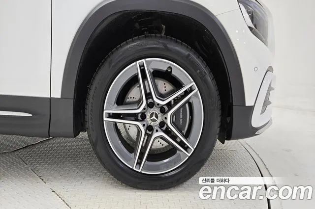 Mercedes-Benz GLB 2025 thumb 5